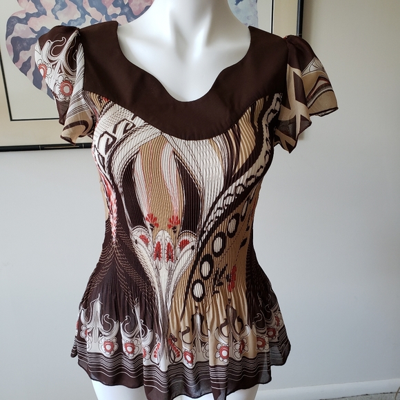 NICOLA Tops - EUC Nicola Brown & Tan Pattern Crinkle Top Small